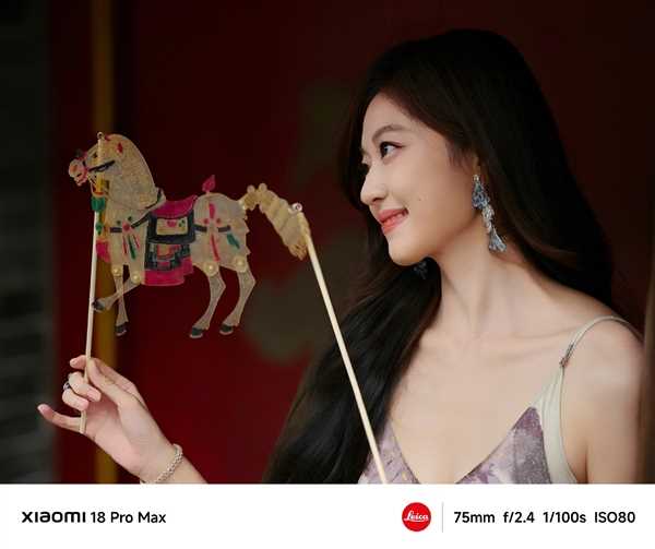 成片媲美相机！小米18 Fold正在适配小米18 Pro同款“传奇一瞬”功能